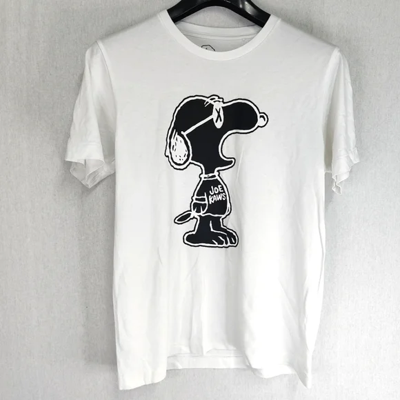 Kaws x Peanuts x Uniqlo White T-Shirt Size Small - Picture 1 of 6